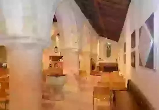 (11) The South Aisle